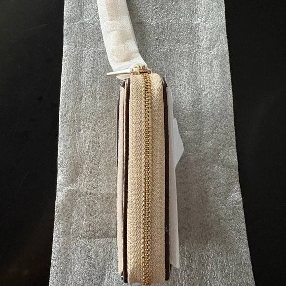 Coach Zip Card Case - Picture 3 of 4